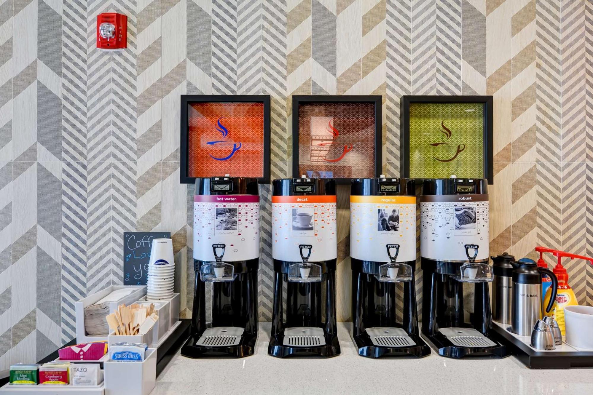 Hampton Inn Atlanta קנסואו מראה חיצוני תמונה